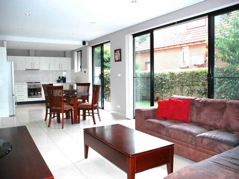 Unit/2/20 Redbank Road, Northmead NSW 2152