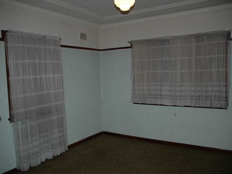 115 Warwick Road, Merrylands NSW 2160