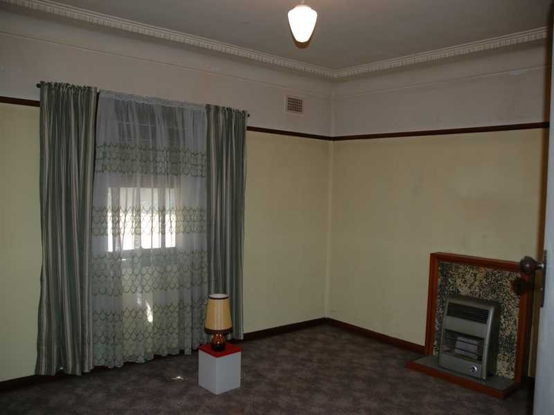 115 Warwick Road, Merrylands NSW 2160