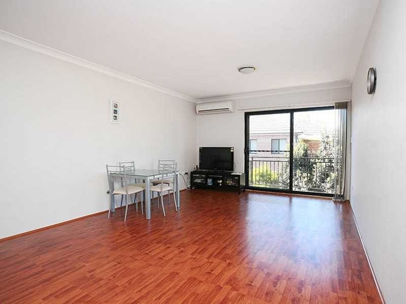 8/18-22 Campbell Street, Northmead NSW 2152