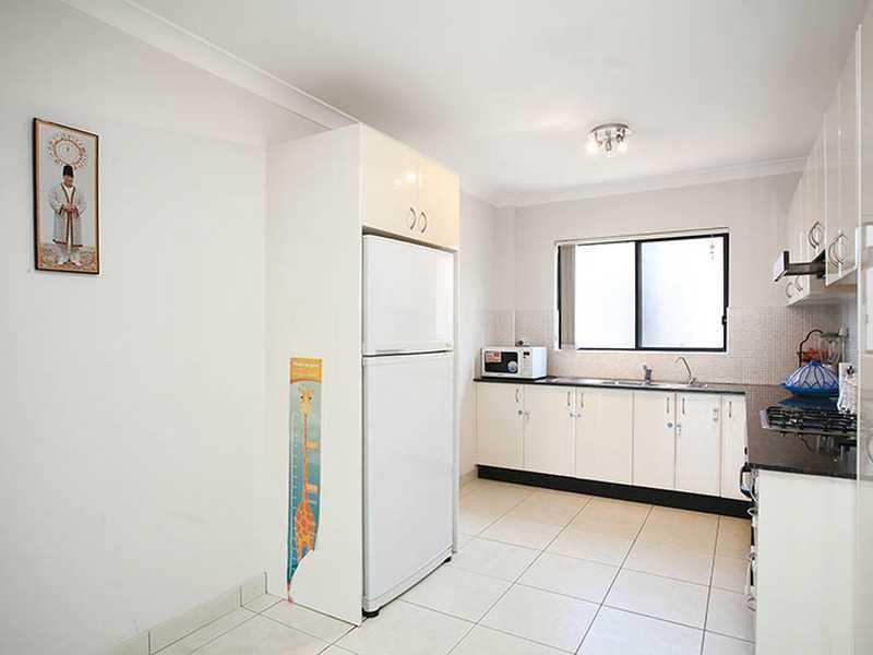 8/18-22 Campbell Street, Northmead NSW 2152