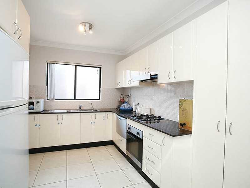 8/18-22 Campbell Street, Northmead NSW 2152