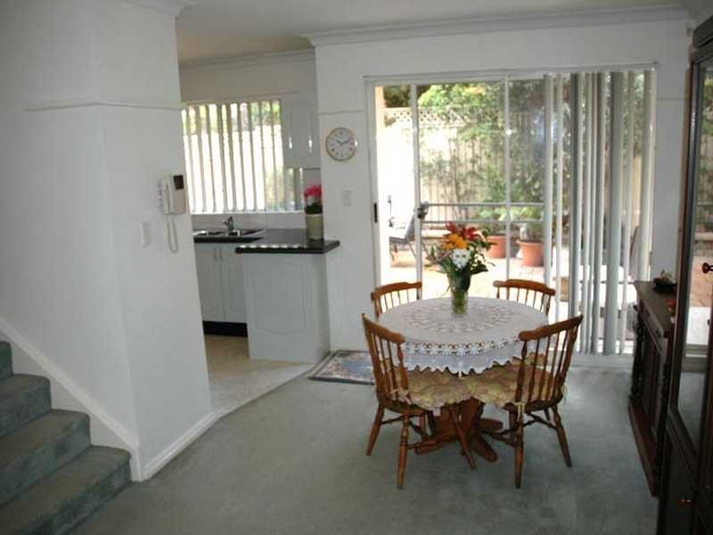 2/27 – 31 Windemere Avenue, Northmead NSW 2152