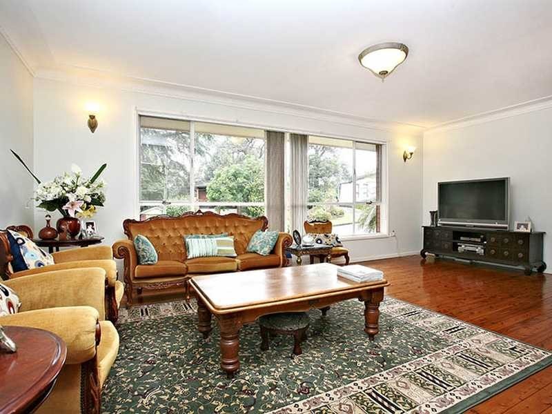 1 Madeline Avenue, Northmead NSW 2152