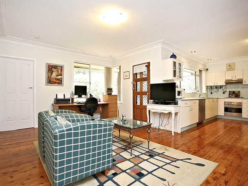 1 Madeline Avenue, Northmead NSW 2152