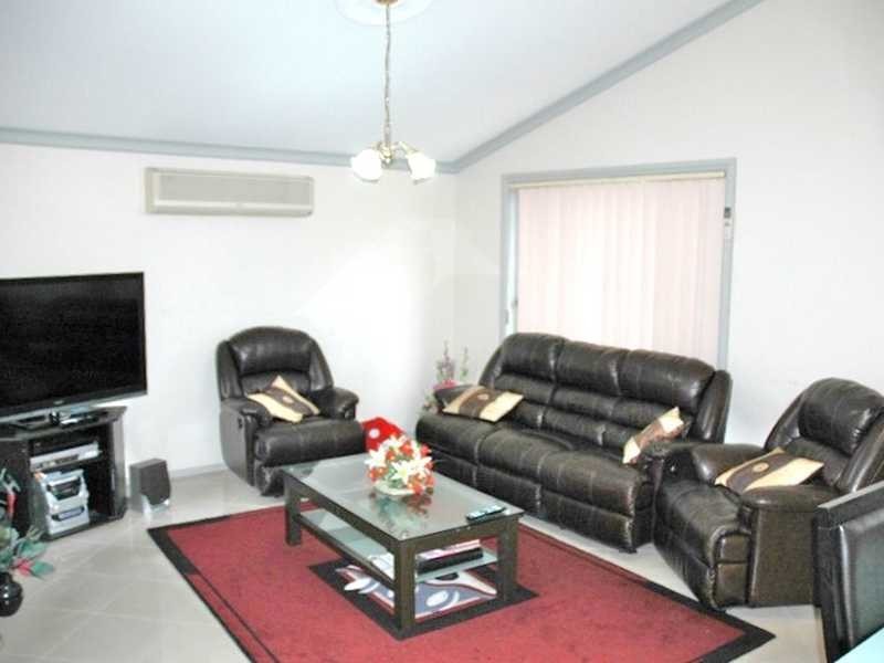 2a/9 Hawkesbury Road, Westmead NSW 2145