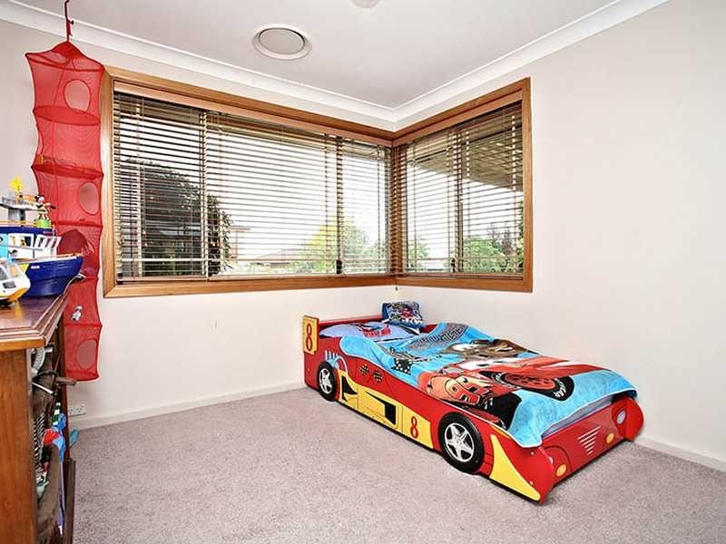 33 Edinburgh Place, Winston Hills NSW 2153