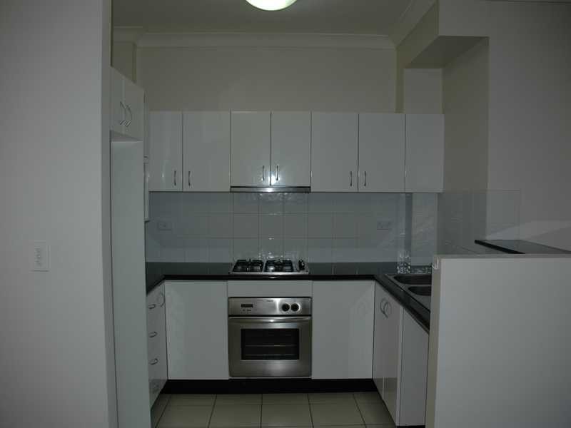 2/1 Barden Street, Northmead NSW 2152