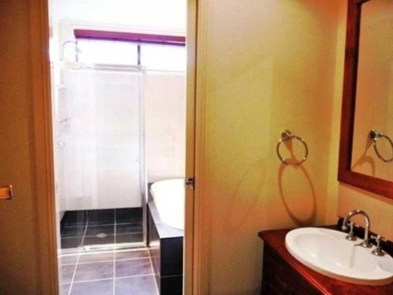 82 Windsor Road, Northmead NSW 2152