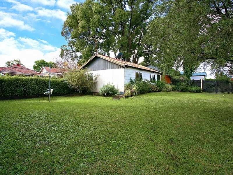 13-15 Thomas Street, Northmead NSW 2152