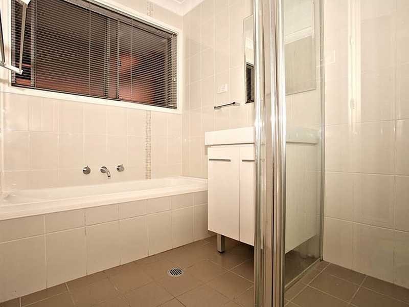 100 Reilleys Road, Winston Hills NSW 2153