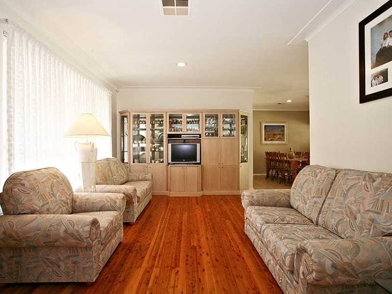 16 Caprera Road, Northmead NSW 2152