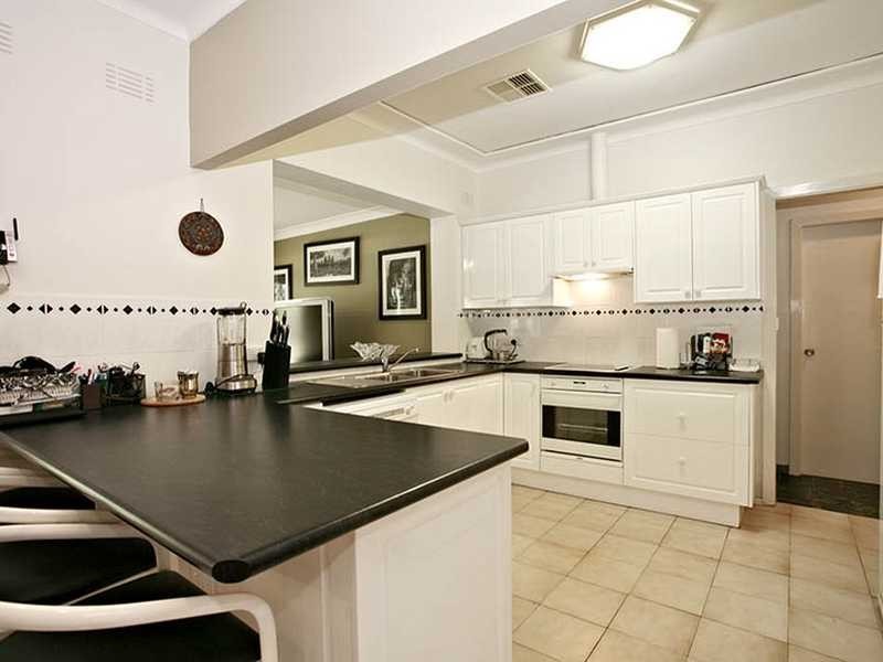 16 Caprera Road, Northmead NSW 2152