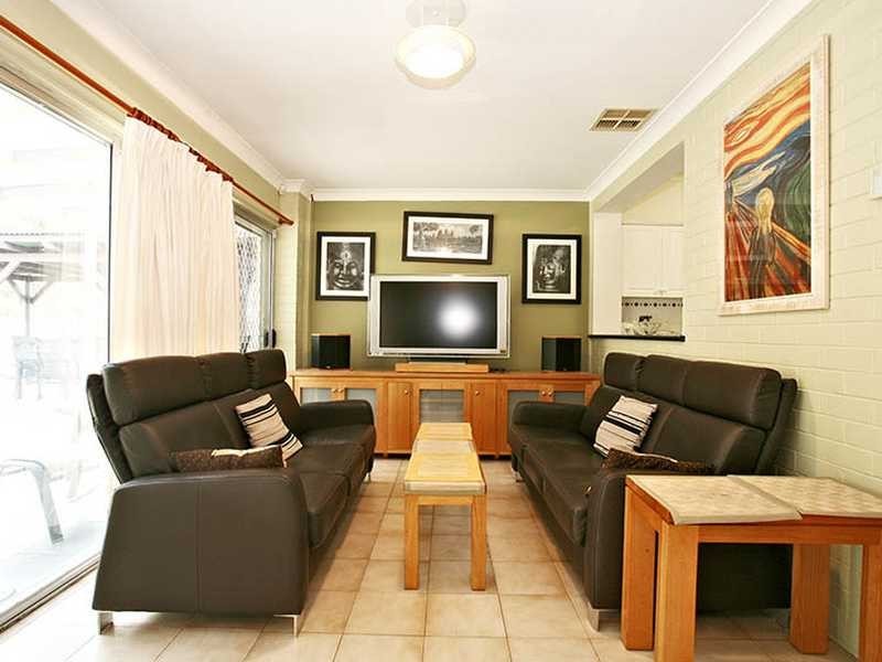 16 Caprera Road, Northmead NSW 2152