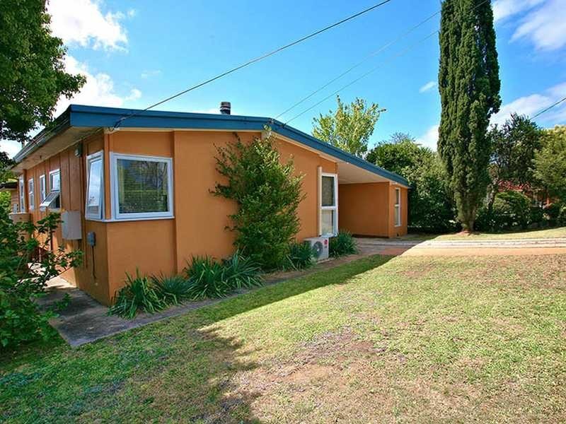 7 Lodge Avenue, Old Toongabbie NSW 2146