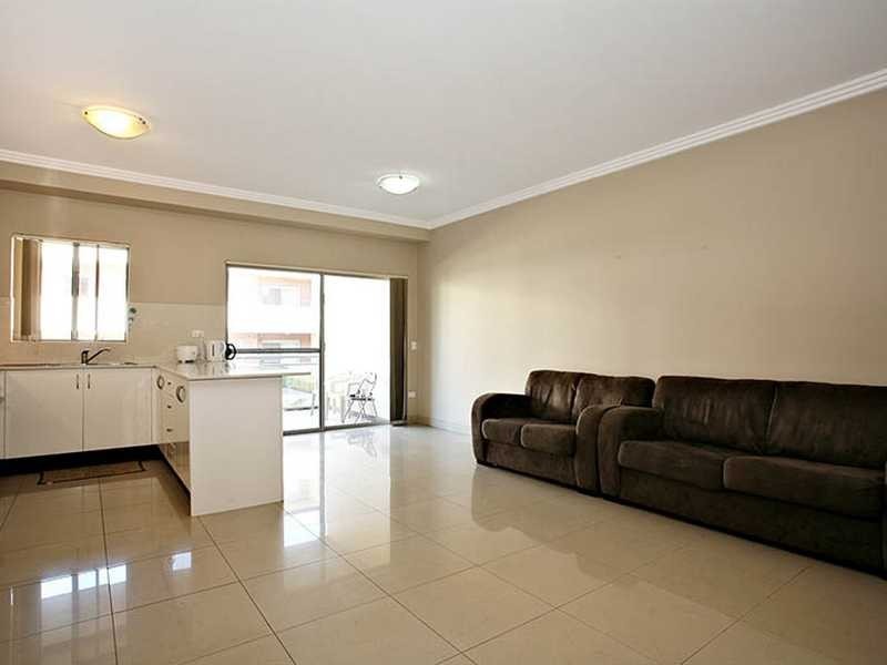 12/65-71 Beamish Road, Northmead NSW 2152