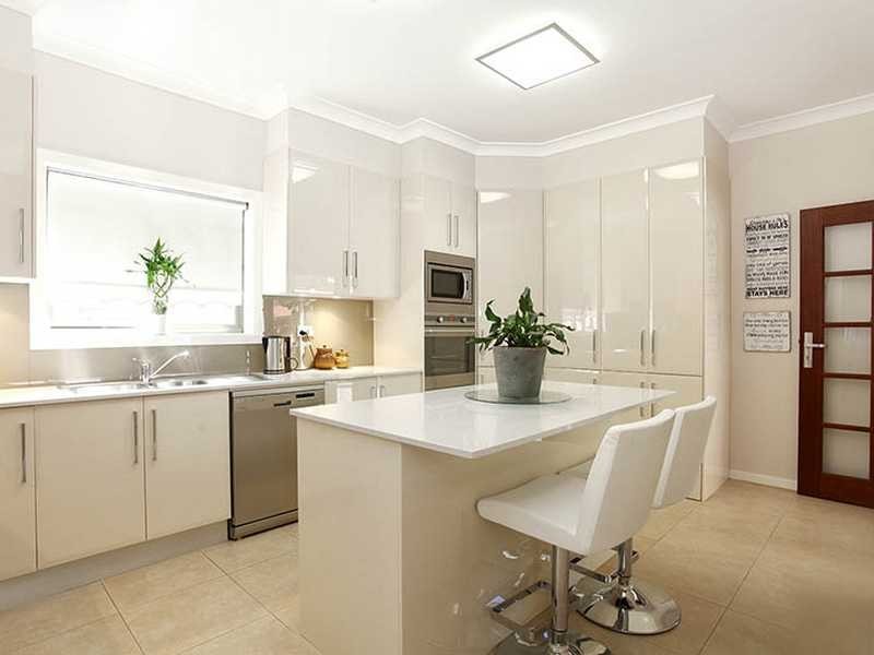 8 Eric Ave, Merrylands NSW 2160