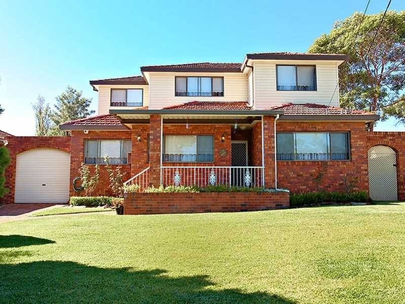 8 Eric Ave, Merrylands NSW 2160