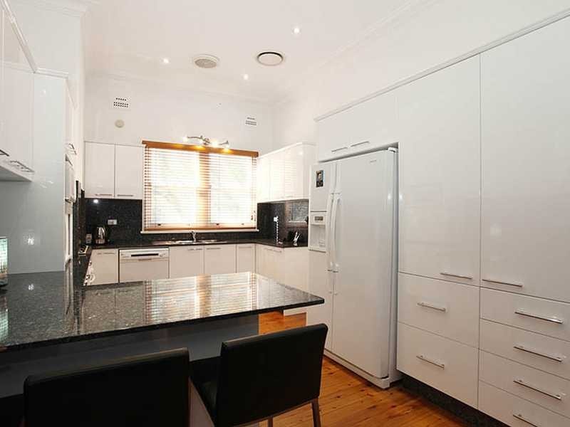 6 Hammers Road, Northmead NSW 2152