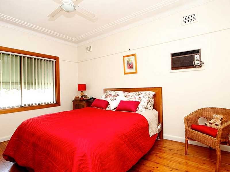 28 Balmoral Road, Northmead NSW 2152