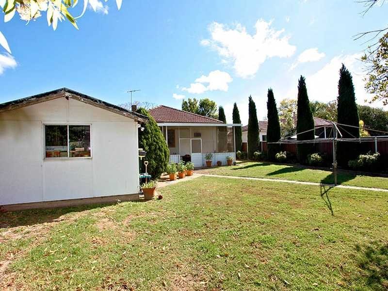 28 Balmoral Road, Northmead NSW 2152