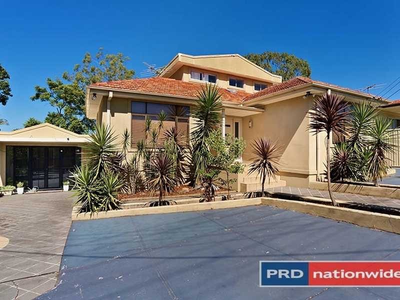 12 Brelogail Street, Northmead NSW 2152