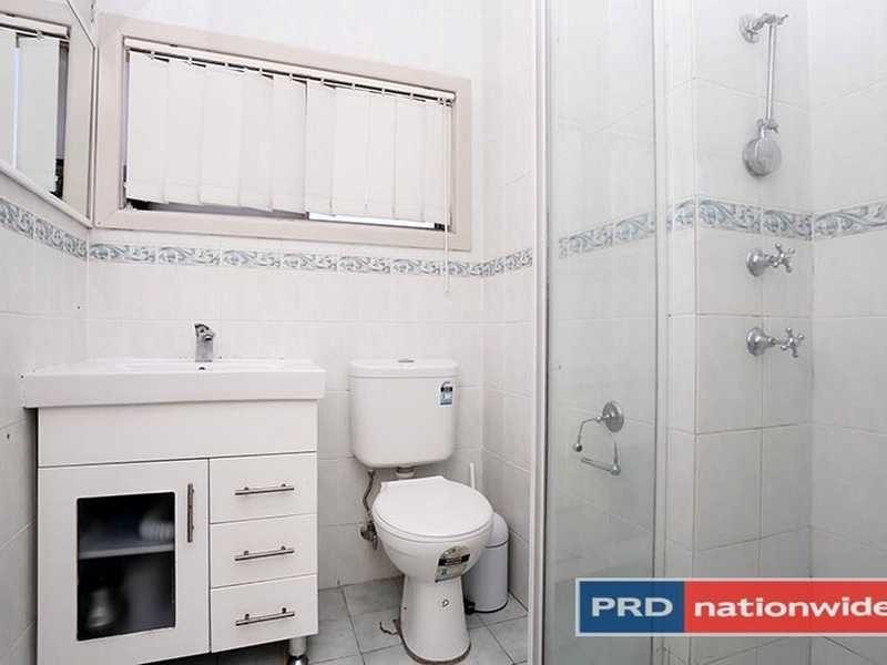 12 Brelogail Street, Northmead NSW 2152