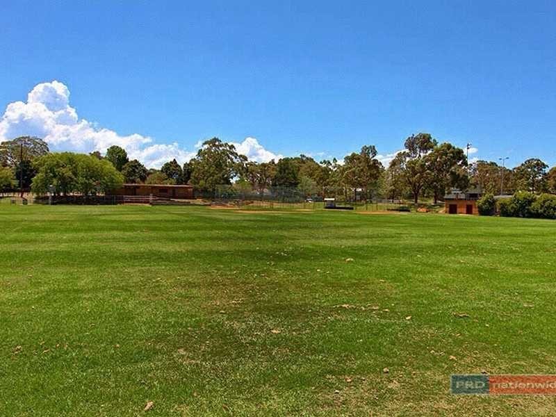 37 Anderson Road, Northmead NSW 2152