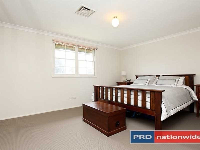 1 Grasmere Ave, Northmead NSW 2152