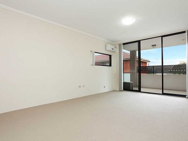 9/11-15 Dixon Street, Parramatta NSW 2150