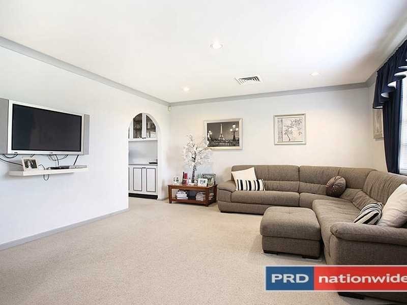 2 Naomi Street North, Baulkham Hills NSW 2153