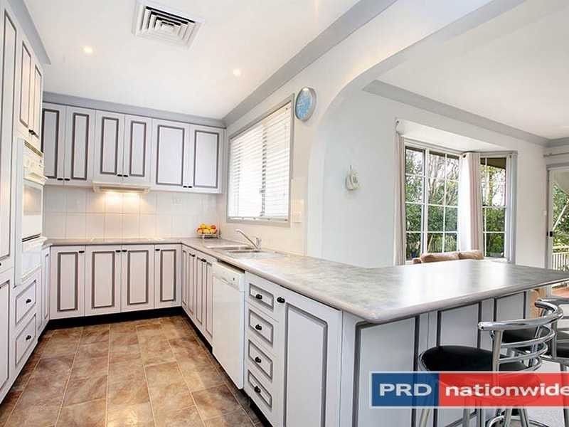 2 Naomi Street North, Baulkham Hills NSW 2153