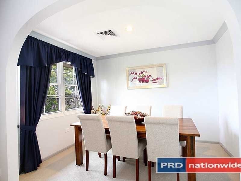 2 Naomi Street North, Baulkham Hills NSW 2153