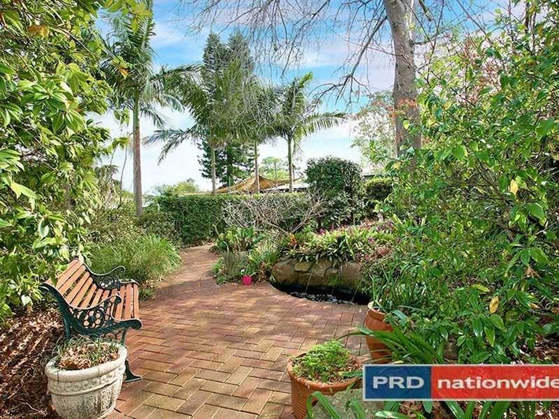2 Naomi Street North, Baulkham Hills NSW 2153