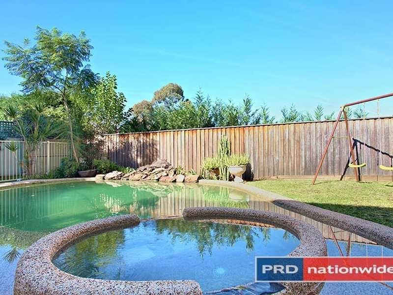 19 Selkirk Street, Winston Hills NSW 2153