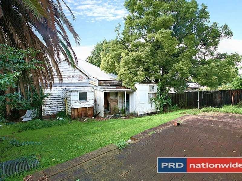 84 Windsor Road, Northmead NSW 2152