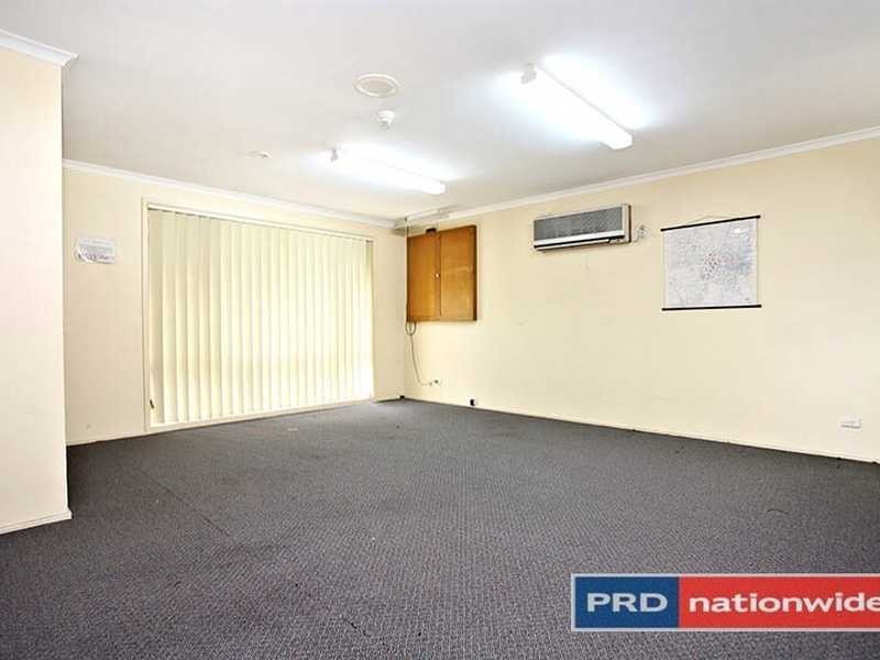 84 Windsor Road, Northmead NSW 2152
