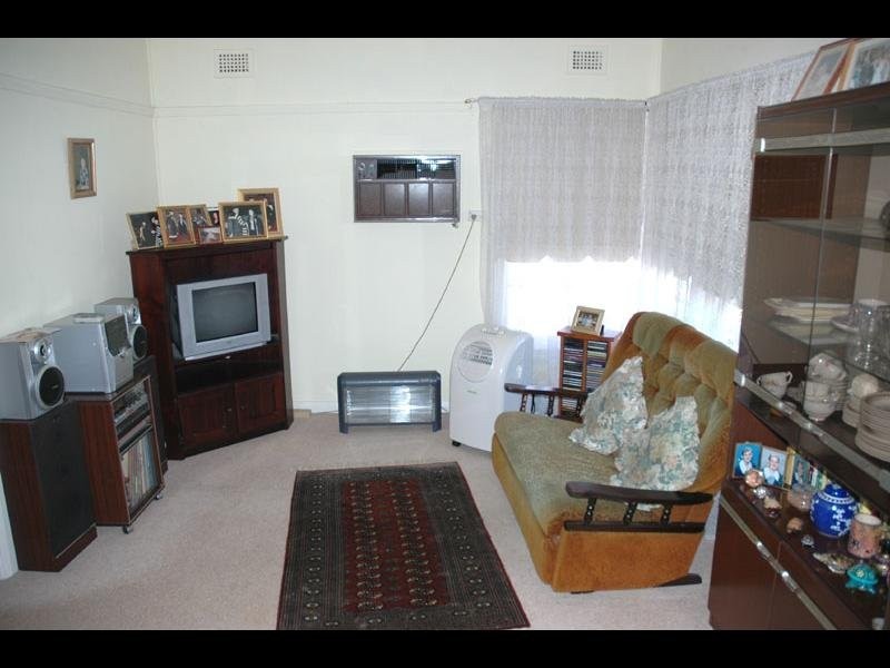 19 Bevan Street, Northmead NSW 2152