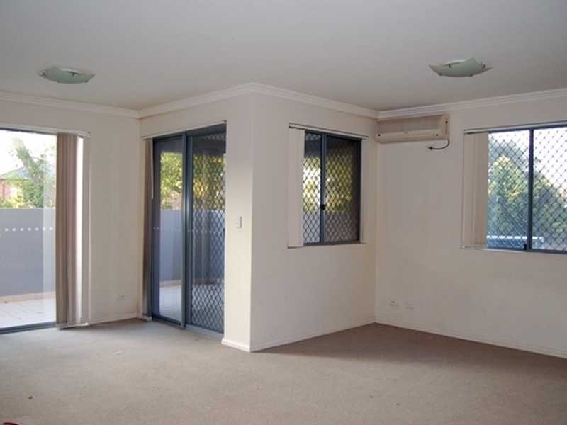 Unit 1/178-182 Bridge Road, Westmead NSW 2145