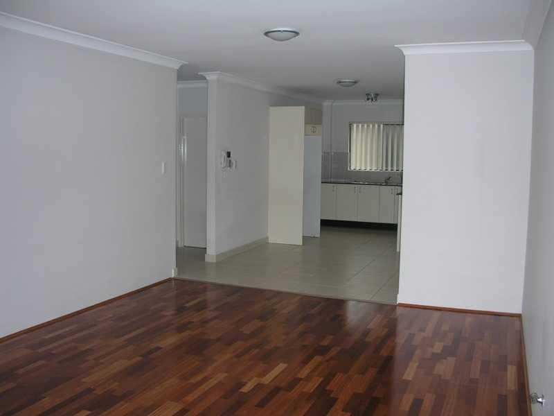 8/18-22 Campbell Street, Northmead NSW 2152