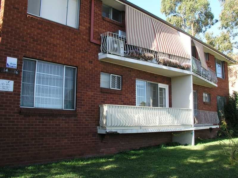 8/14-16 Sherwood Road, Merrylands NSW 2160