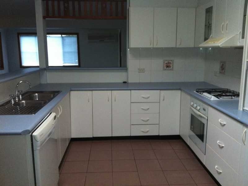 11 Windermere Avenue, Northmead NSW 2152