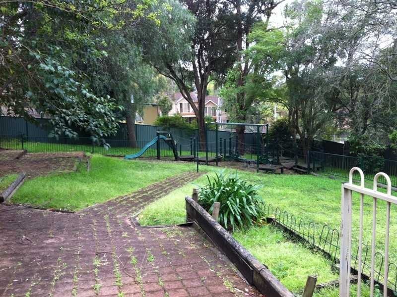 11 Windermere Avenue, Northmead NSW 2152