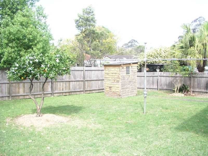 8 Harrison Street, Northmead NSW 2152