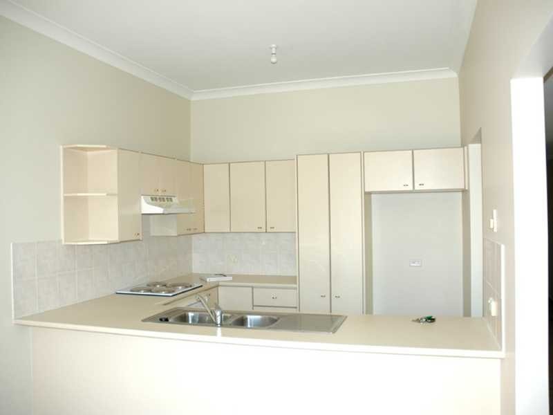 9/211 Old Windsor Road, Northmead NSW 2152