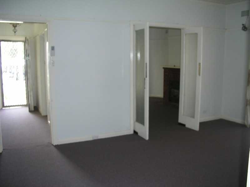 2 Hemsworth Avenue, Northmead NSW 2152