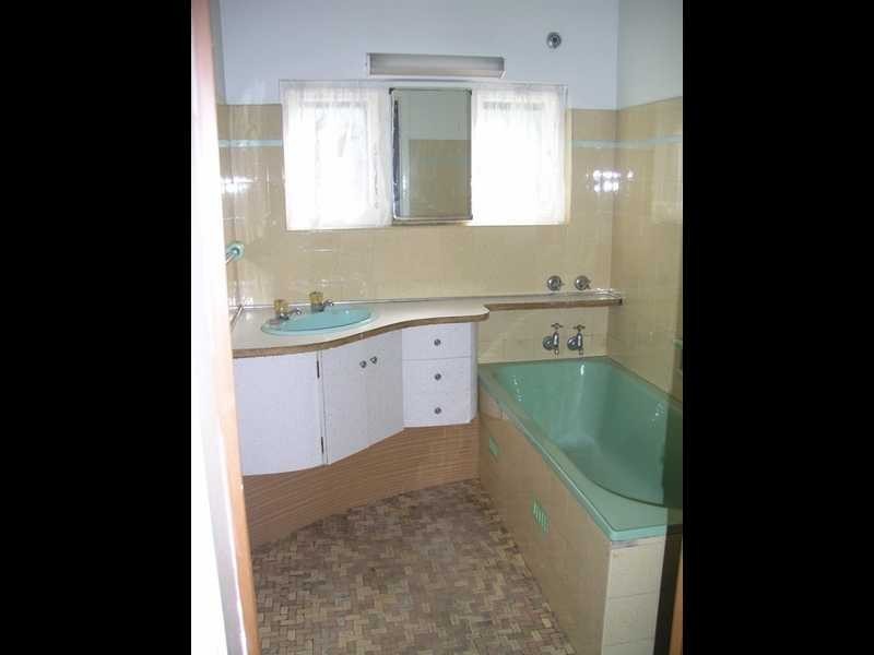 2 Hemsworth Avenue, Northmead NSW 2152