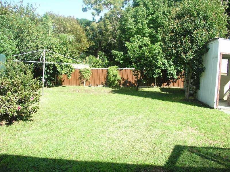 2 Hemsworth Avenue, Northmead NSW 2152