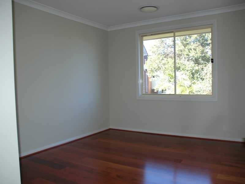 16 Brett Avenue, Constitution Hill NSW 2145