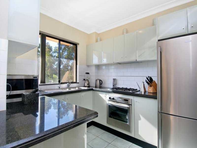 8/14-16 Campbell Street, Northmead NSW 2152